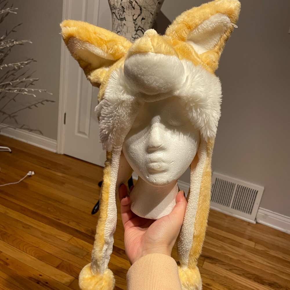 NWOT Fox Flurry Beanie Fuzzy Faux Fur Fun Winter Halloween costume anime hat